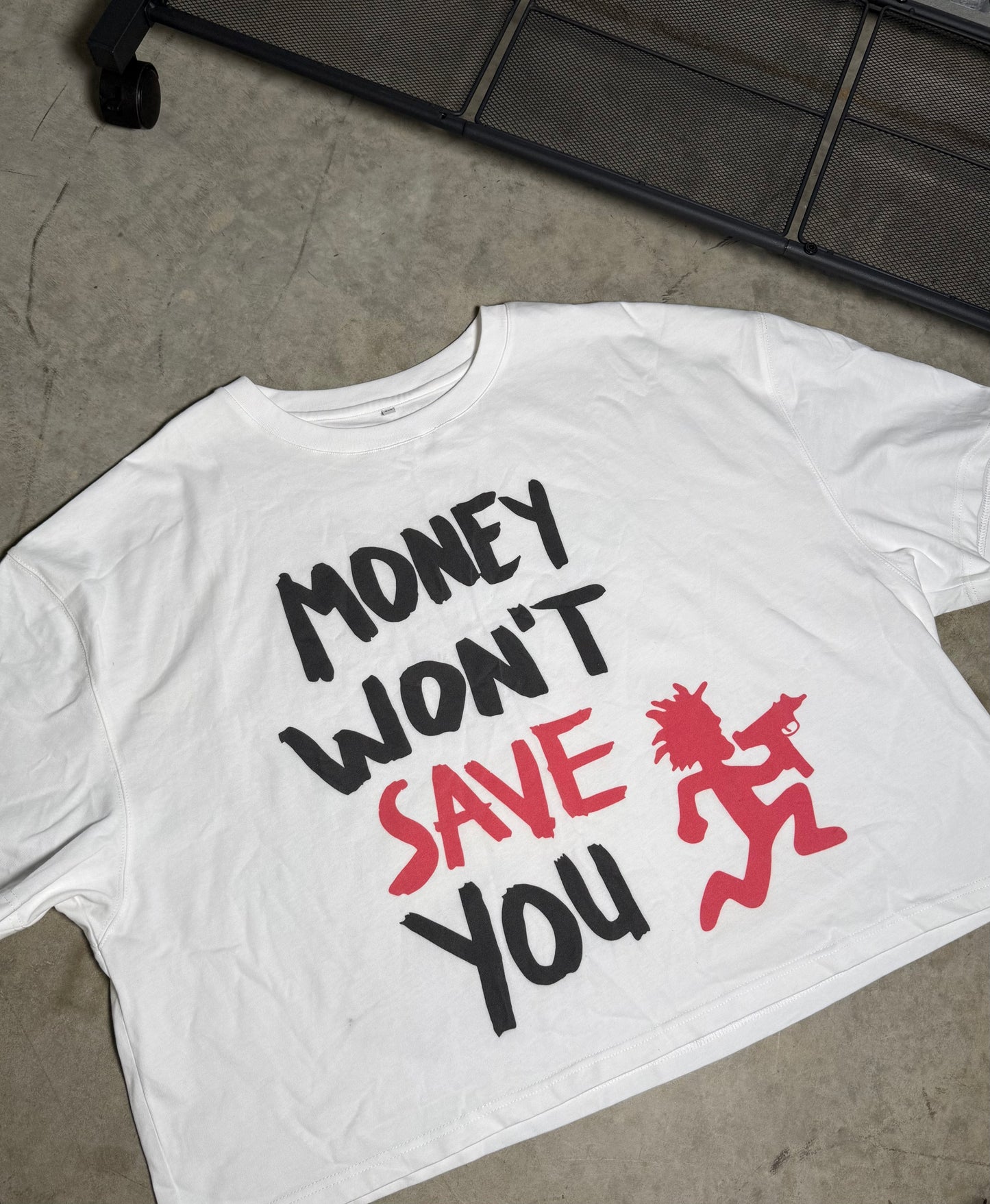 "money chase" graphic tee