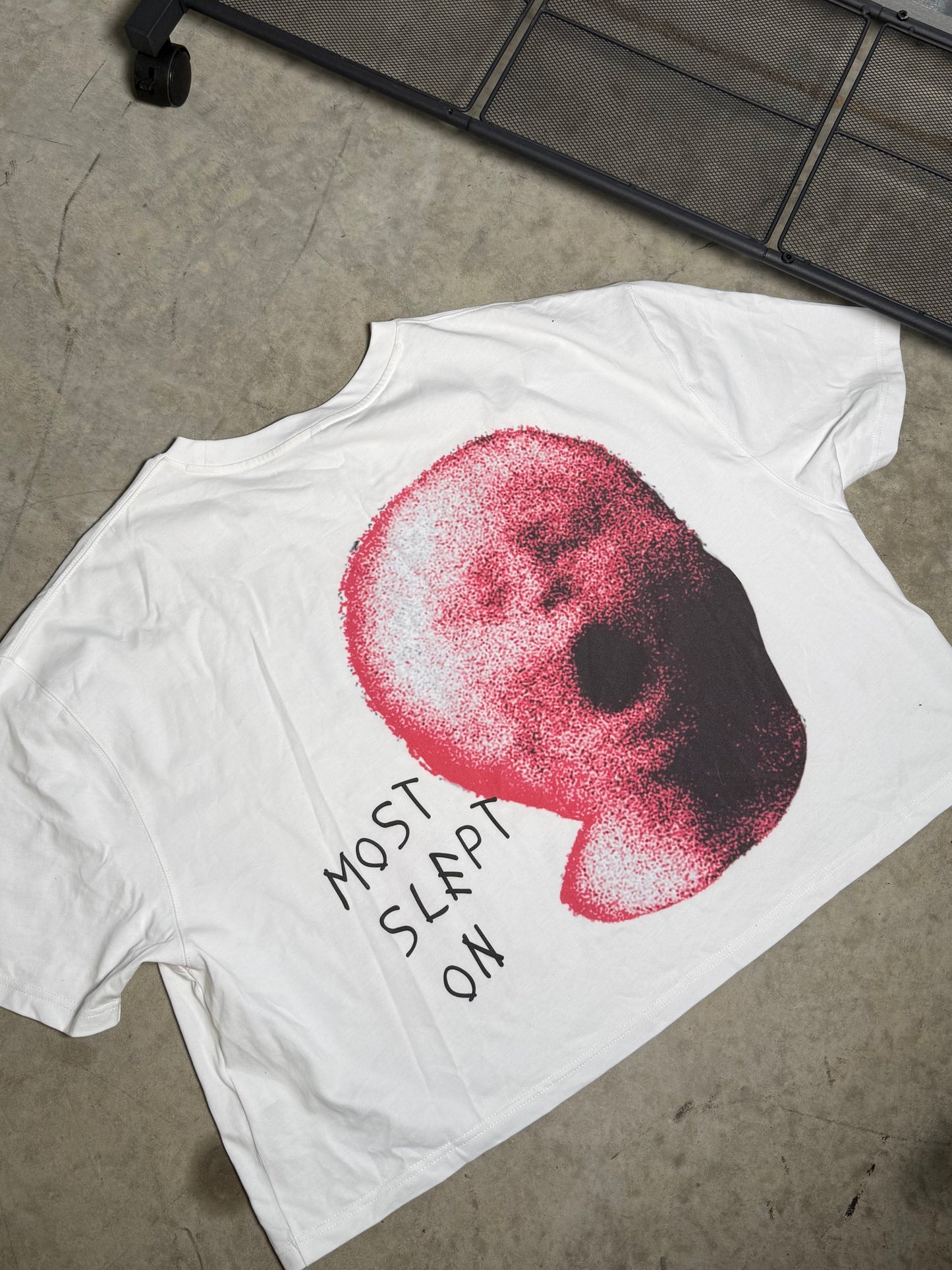 "money chase" graphic tee